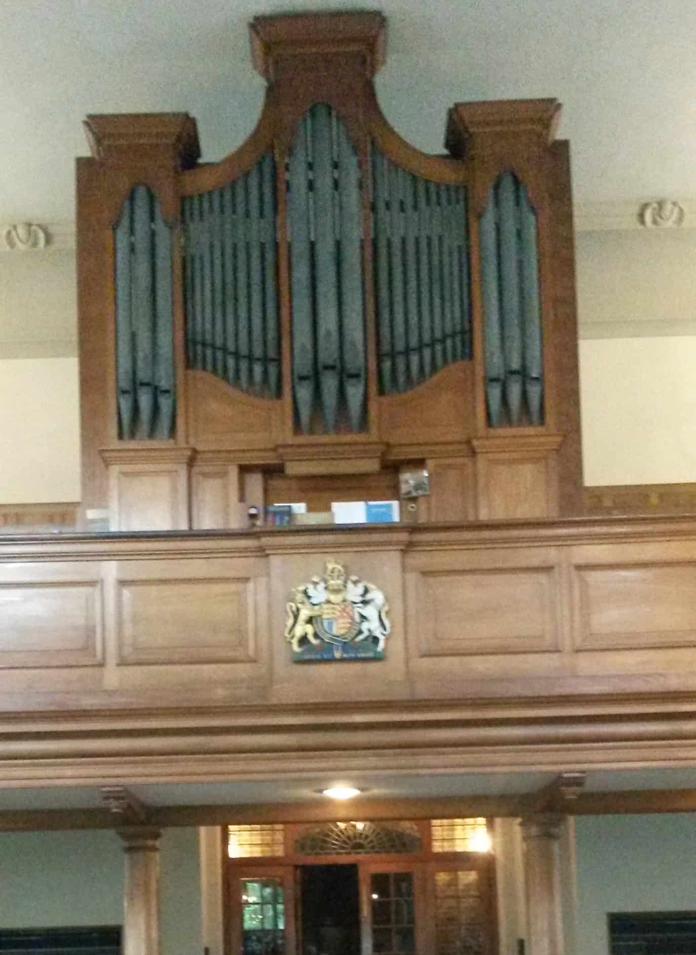 The old organ which was replaced 2021